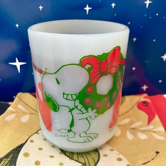 one HTF Fire King glass Snoopy Noel coffee mug Anchor Hocking Christmas - Picture 1 of 6